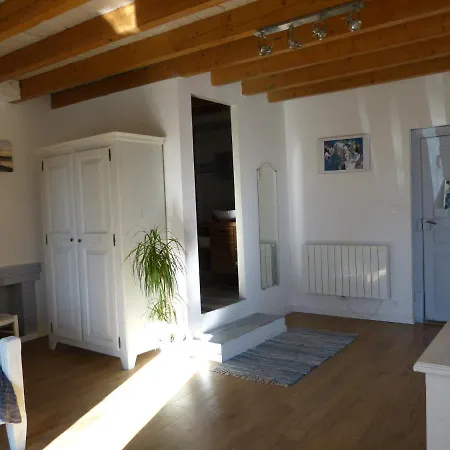 Domaine De Bonnet Bed & Breakfast