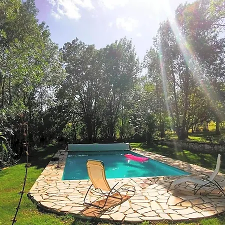 Domaine De Bonnet Bed & Breakfast